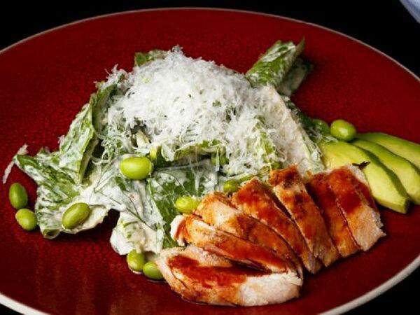 Кабуки - Листья романо с куриной грудкой и бобами эдамаме