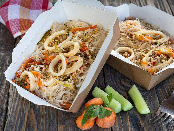 Бар здоровых привычек - Ланч №22 Фунчоза с кальмарами и овощами