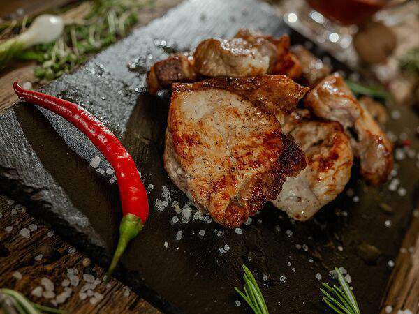 Шашлычный мир - Шашлык из свининой шейки