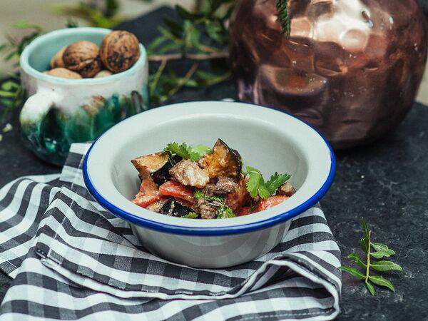 Ezo - Теплый салат с говядиной