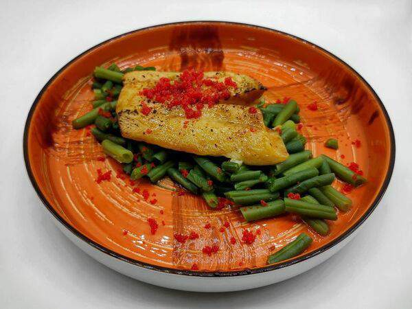 First Bar & Karaoke - Палтус с фасолью и соусом терияки