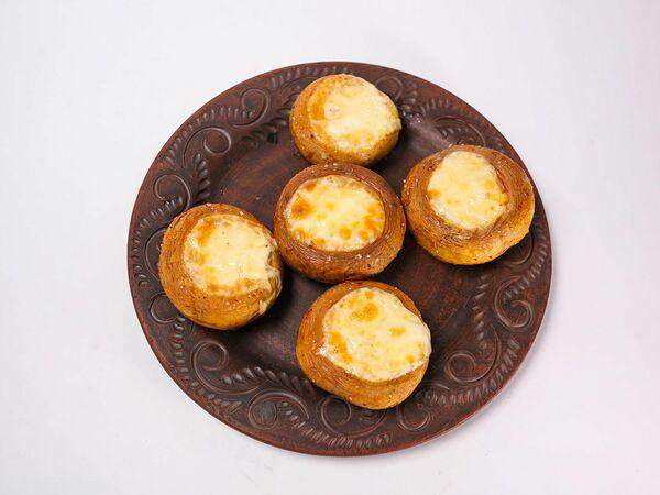 Старая мельница - Шляпки шампиньонов с сулугуни