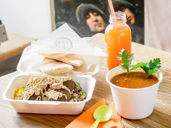 Noot - Обед с классическим фалафелем и кус-кусом