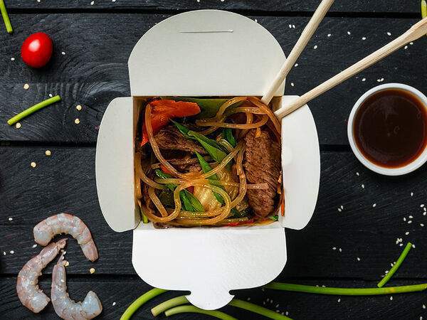 Евразия-Экспресс - Wok с говядиной и хрустальной лапшой Харусаме, с соусом Ланч Кинг