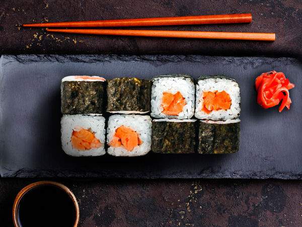 Redwok - Ролл с лососем