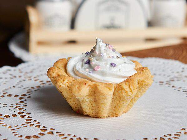 Кафе пекарня - Корзинки с белковым кремом