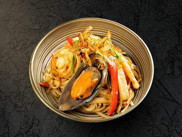 СУШИБОКС Премиум - Удон с морепродуктами