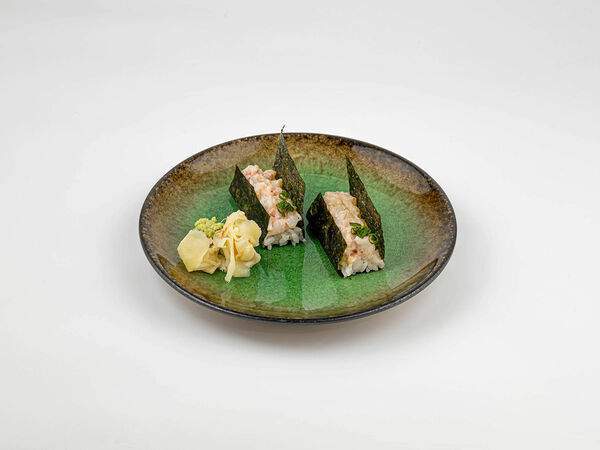 Avocado queen - Острые суши с креветкой