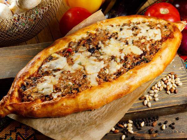 Мангал & гриль - Пицца с домашним фаршем со свежими овощами