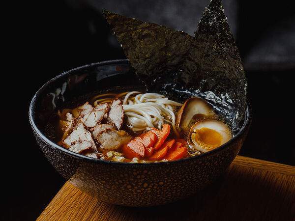 Томми Lee - Рамен с курицей