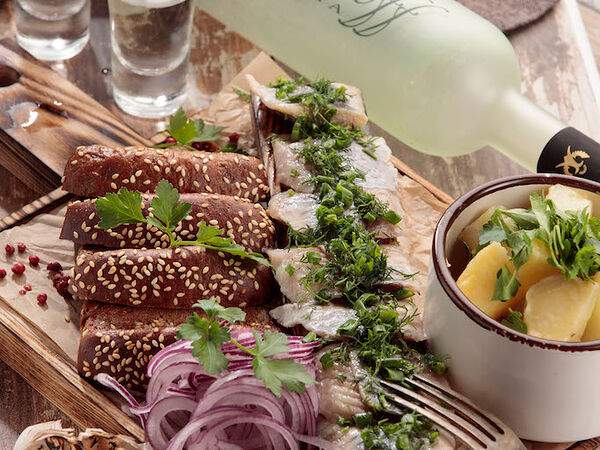 Джентльмены удачи - Селедочка под водочку