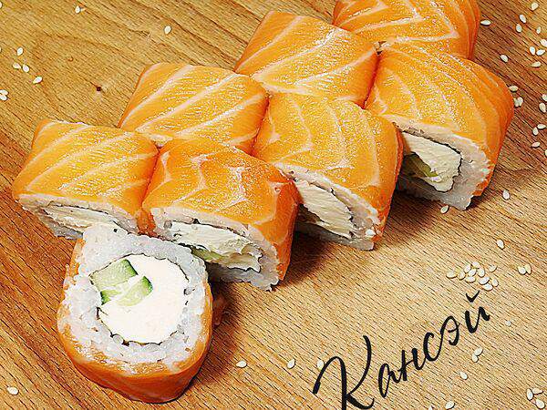 Кансэй - Ура маки Филадельфия с огурцом