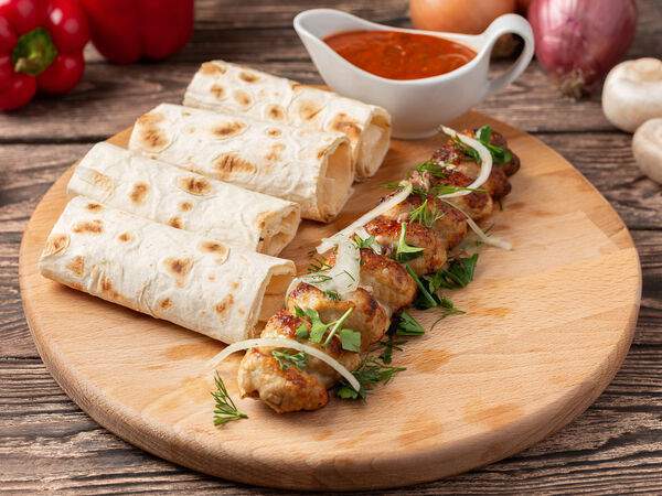 Та самая шаурма на Средном Григорян Артак - Люля кебаб из курицы с сыром