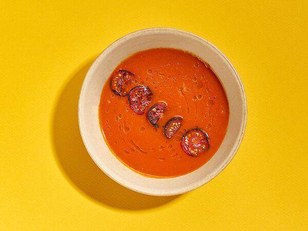 Мука & Вода - Томатный суп с базиликовым маслом