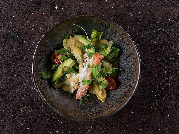 Engineer - Салат с Камчатским крабом и авокадо