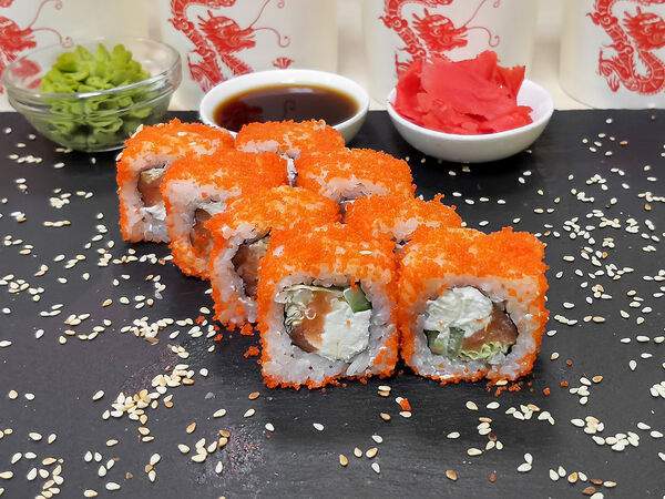Wok & Sushi - Ролл Калифорния с лососем