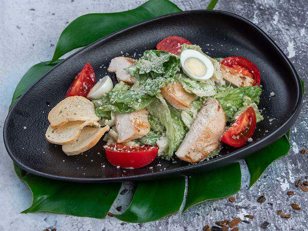 Мушу - Салат Цезарь с курицей