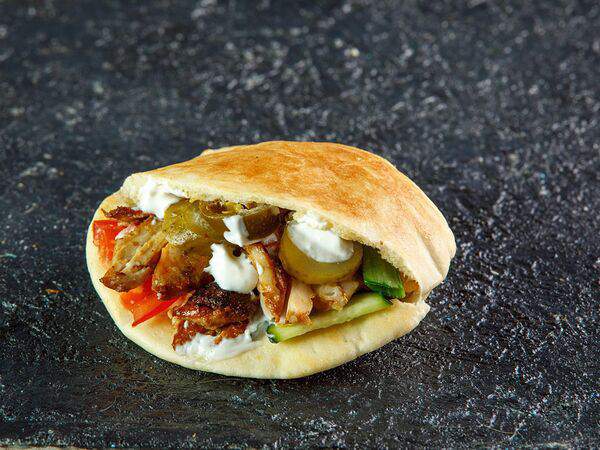 Околица - Шаверма в пите