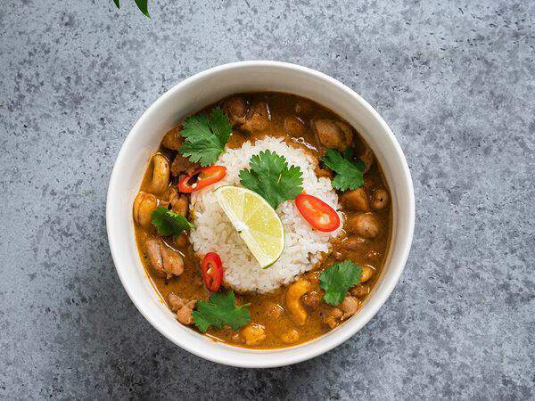 Godzilla Ramen - Тайский красный Карри со свининой и кешью