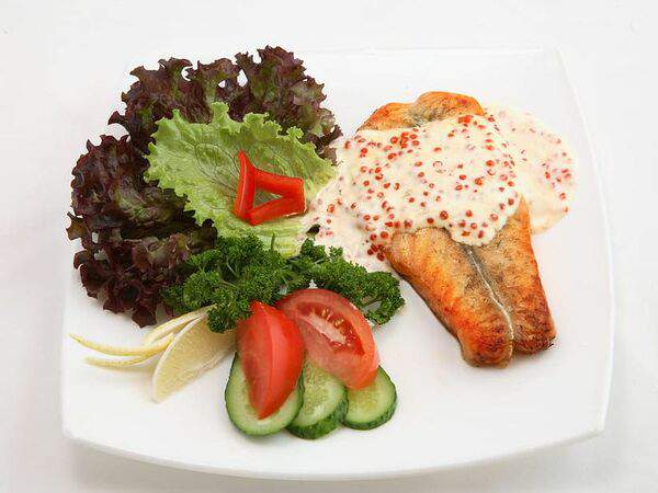 Трактиръ - Семга в икорном соусе