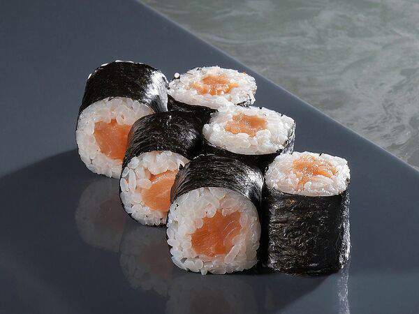 Umami Kitchen - Ролл Сяки Маки
