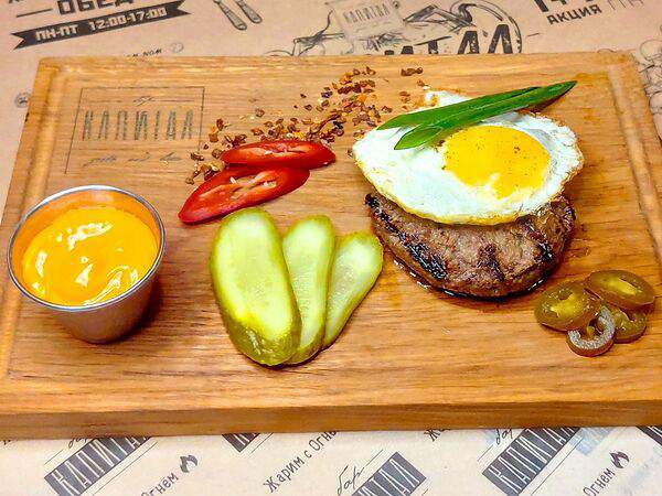 Капитал Grill & Beer - Бифштекс с яйцом