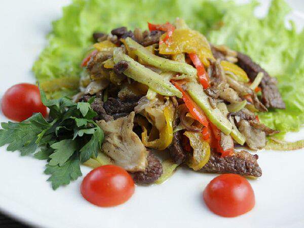 Традиции вкуса - Салат Мясной горячий