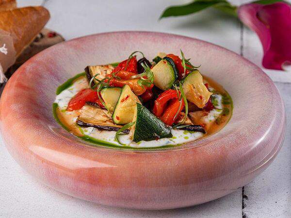 Mandarinka Restaurant & Bar - Печеные овощи в соусе дзадзыки