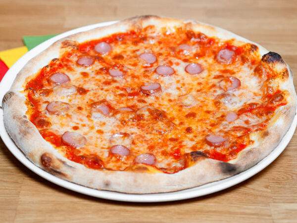 LaCelletta Caffe - Пицца Вурстель