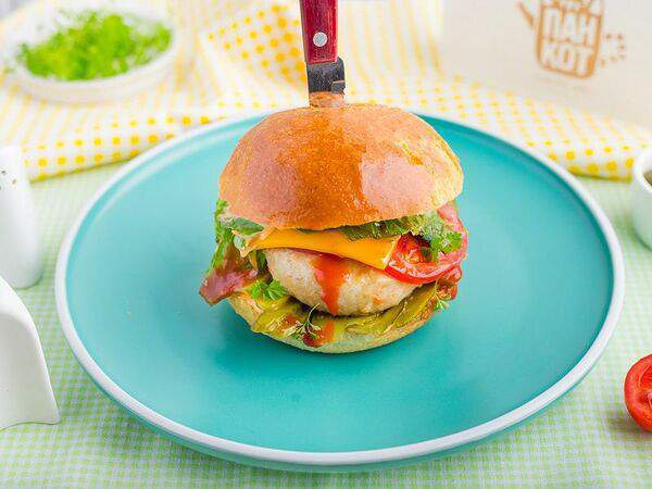 Пан Кот - Бургер с куриной котлетой