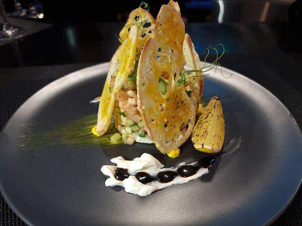 Toplivo - Тартар от шефа с форелью, огурцом и лимонной заправкой