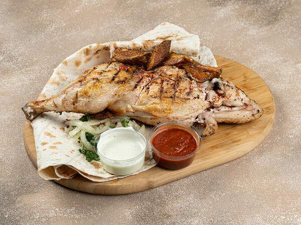 Мангал колибри - Половинка курицы на углях