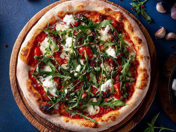 Pasta Uno - Пицца страчателла и томаты