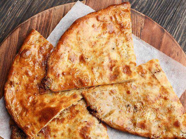 Хачапурия - Кубдари с мясом