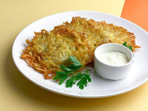 Ирис - Картофельные драники со сметаной