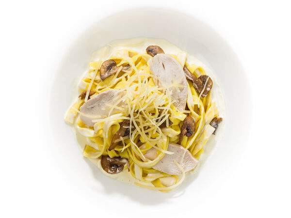 Перчини - Паста с курицей и грибами