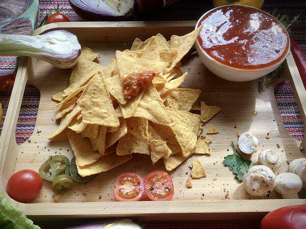 Амигос - Начос с соусом