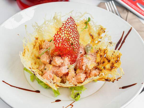 Конфитюр - Салат в сырной корзинке