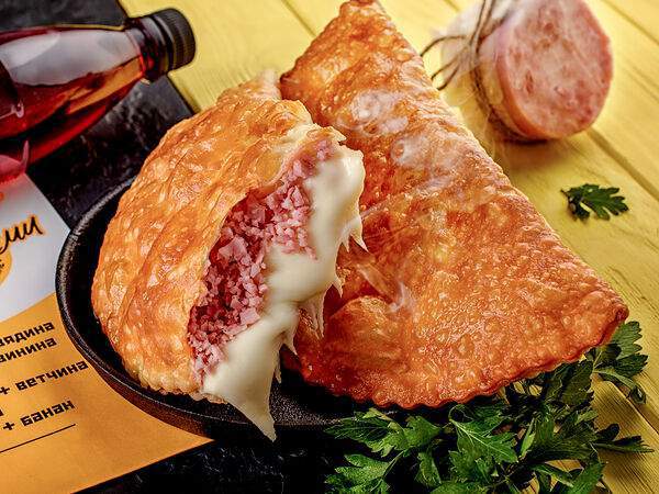Чебурекми - Чебурек с моцареллой и ветчиной
