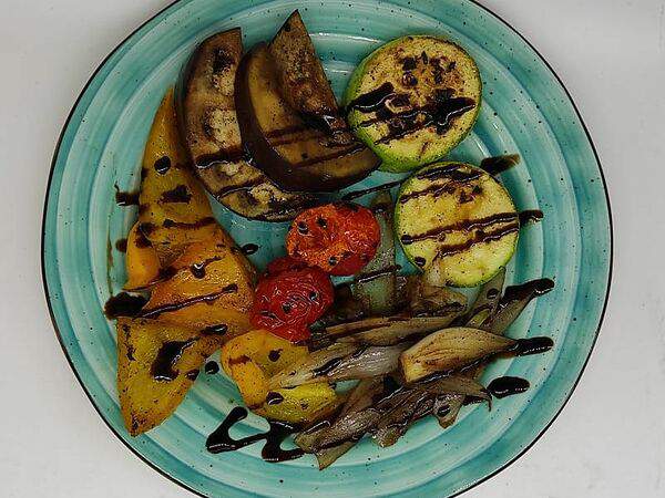 First Bar & Karaoke - Овощи гриль