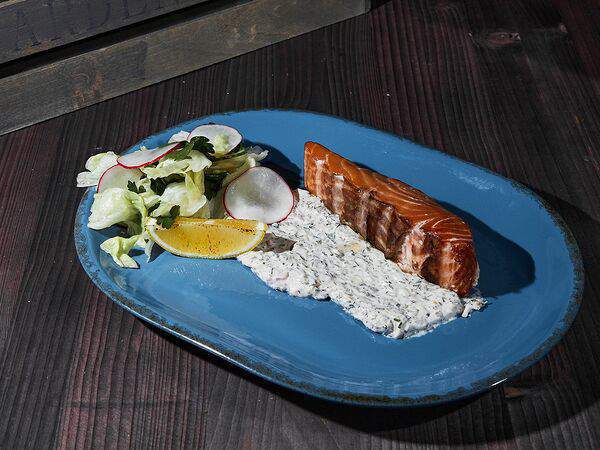 МясоТесто - Филе форели с медовым салатом