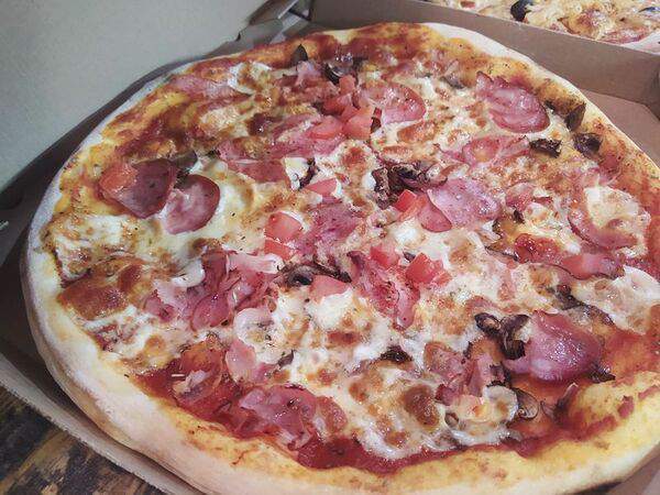 КешБек Пицца Раша - Пепперони стандарт Салями и помидоры