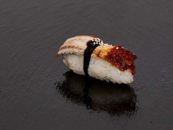 SushiTokyo - Суши с угрем