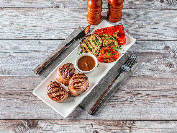 Ресторан Емеля - Медальоны из говядины