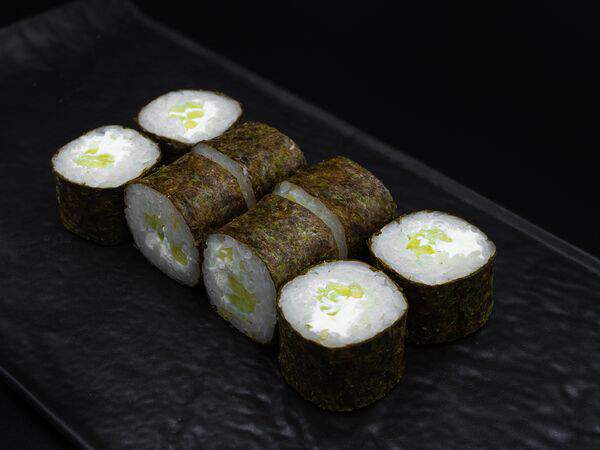 НЕФТЬ еда - Ролл с огурцом и сыром