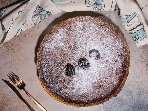 Venchique - Пирог с шоколадом и черносливом