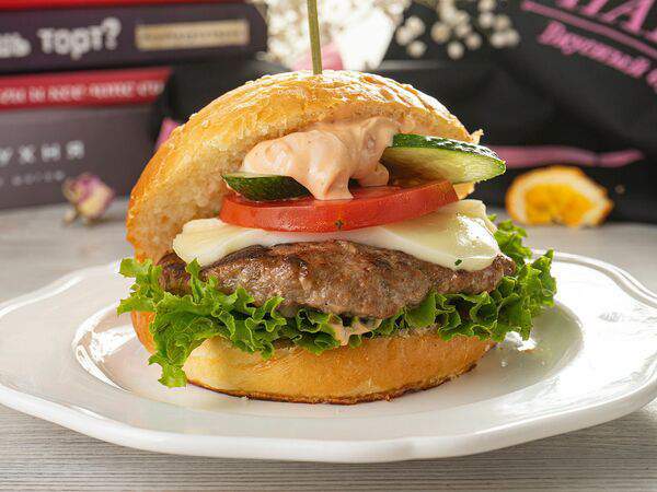 Вкусный бутик Нанэль - Бургер с котлетой из мраморной говядины