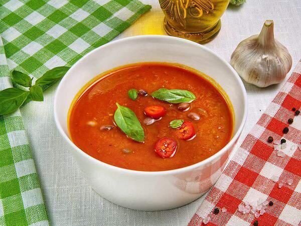 Burrata - Томатный суп с говядиной