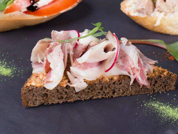 Pivovar - Бутерброд с конским салом