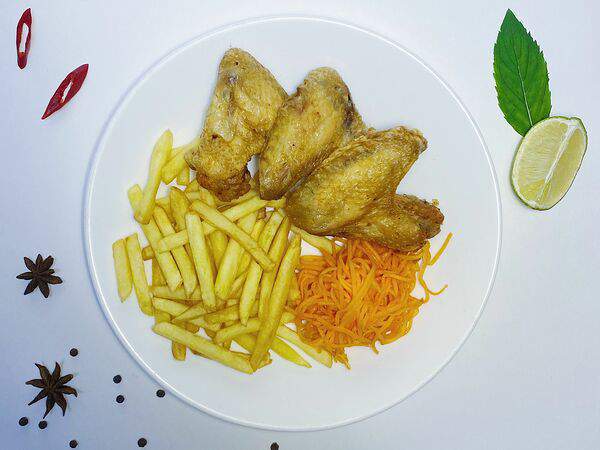 Pho Nem - Картошка фри с куриными крылышками